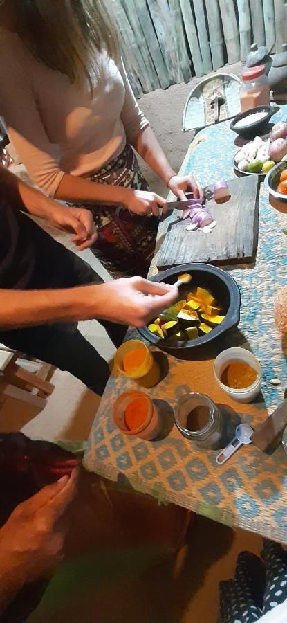 Ella Banana Rest Inn Екстериор снимка