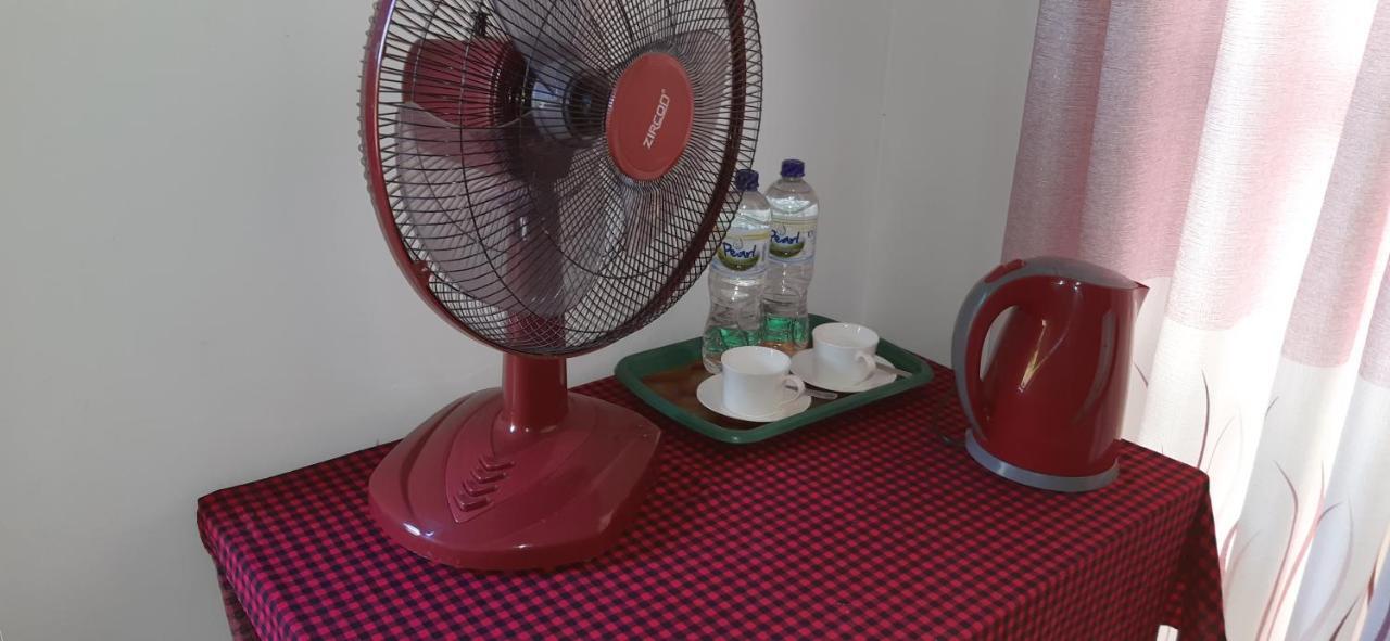 Ella Banana Rest Inn Екстериор снимка